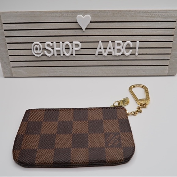 ♥️SOLD ♥️ Louis Vuitton Damier Ebene Key Pouch - Picture 2 of 8